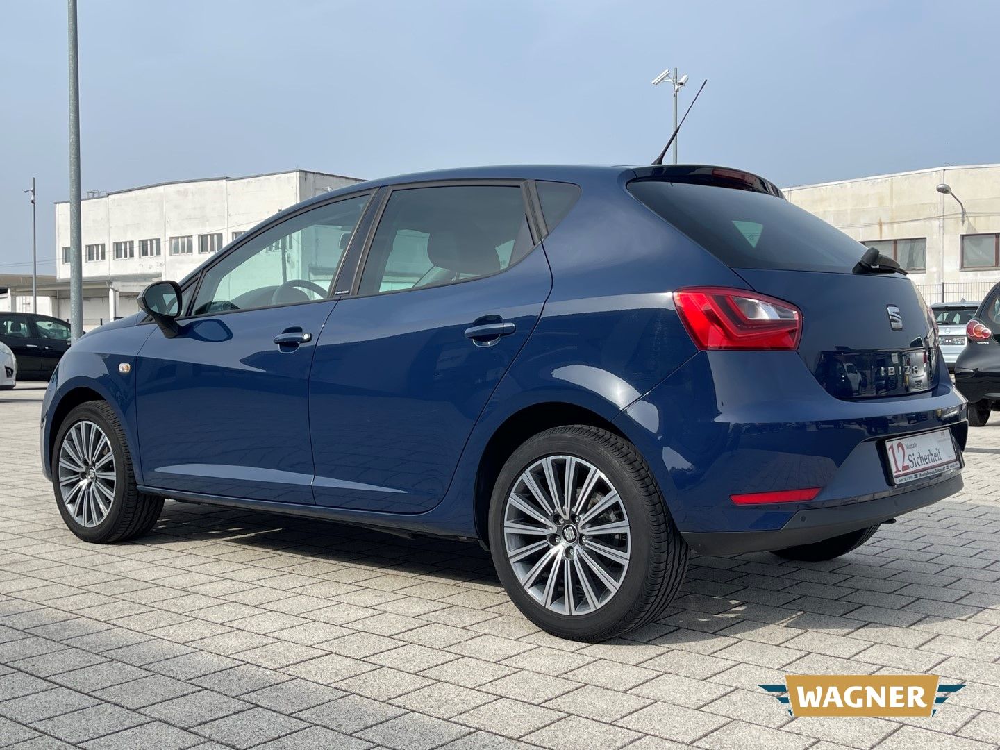 Fahrzeugabbildung SEAT Ibiza Connect Klimaautomatik Sitzheizung