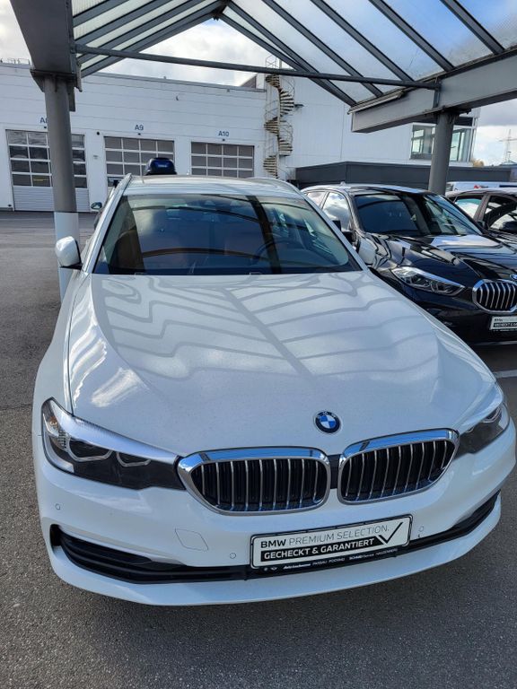 Image of BMW 530