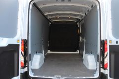 Fahrzeugabbildung Ford Transit L3 H2 Kasten LKW hoch lang KLIMA