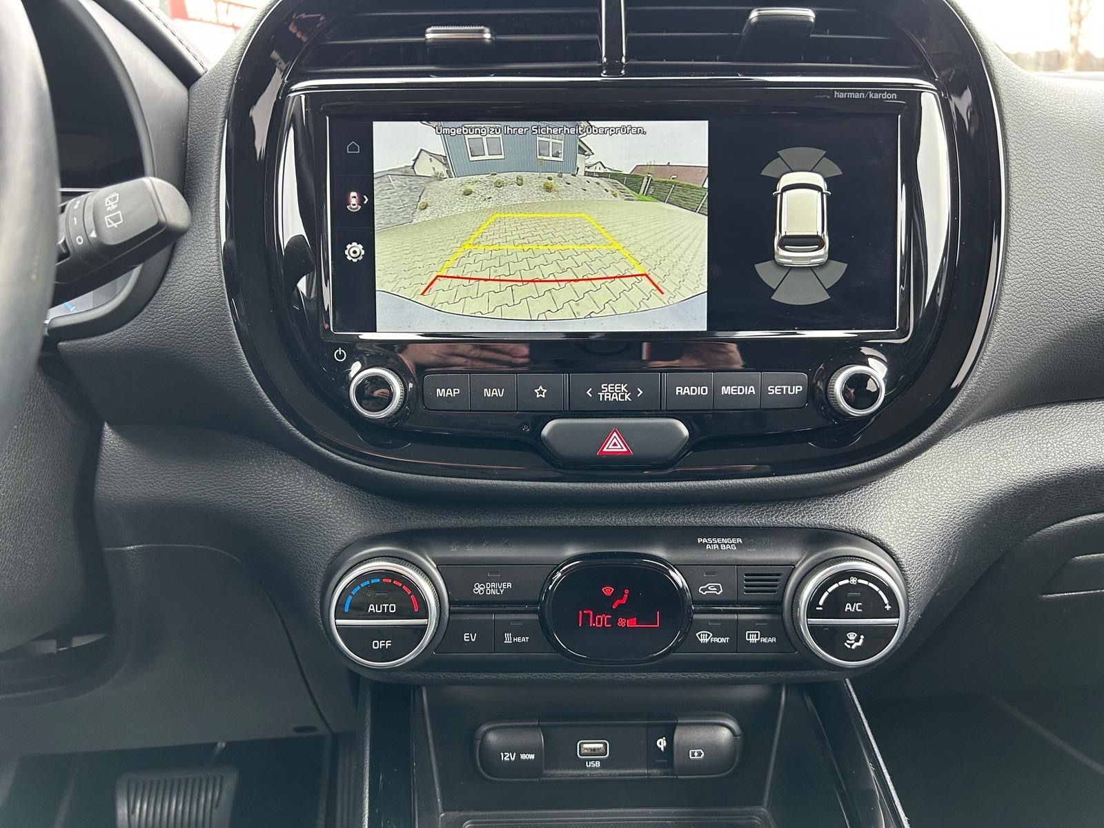 Fahrzeugabbildung Kia e-Soul Spirit°64 kWh°CCS°3 Phasen°SOH 97,2%°1Hnd