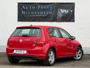 Volkswagen Golf - 6