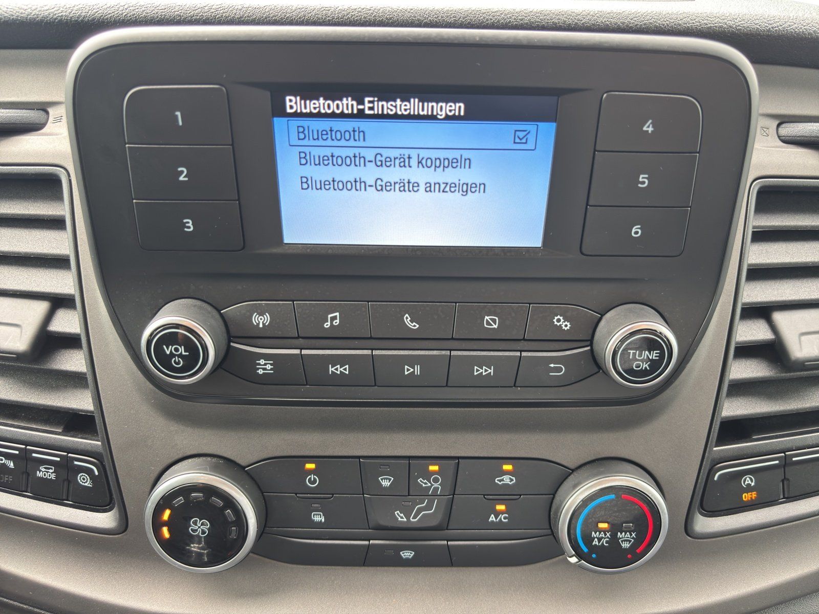 Fahrzeugabbildung Ford Transit FT 350 (TTS) 2.0 TDCi 350 L4 TEMPO/KLIMA