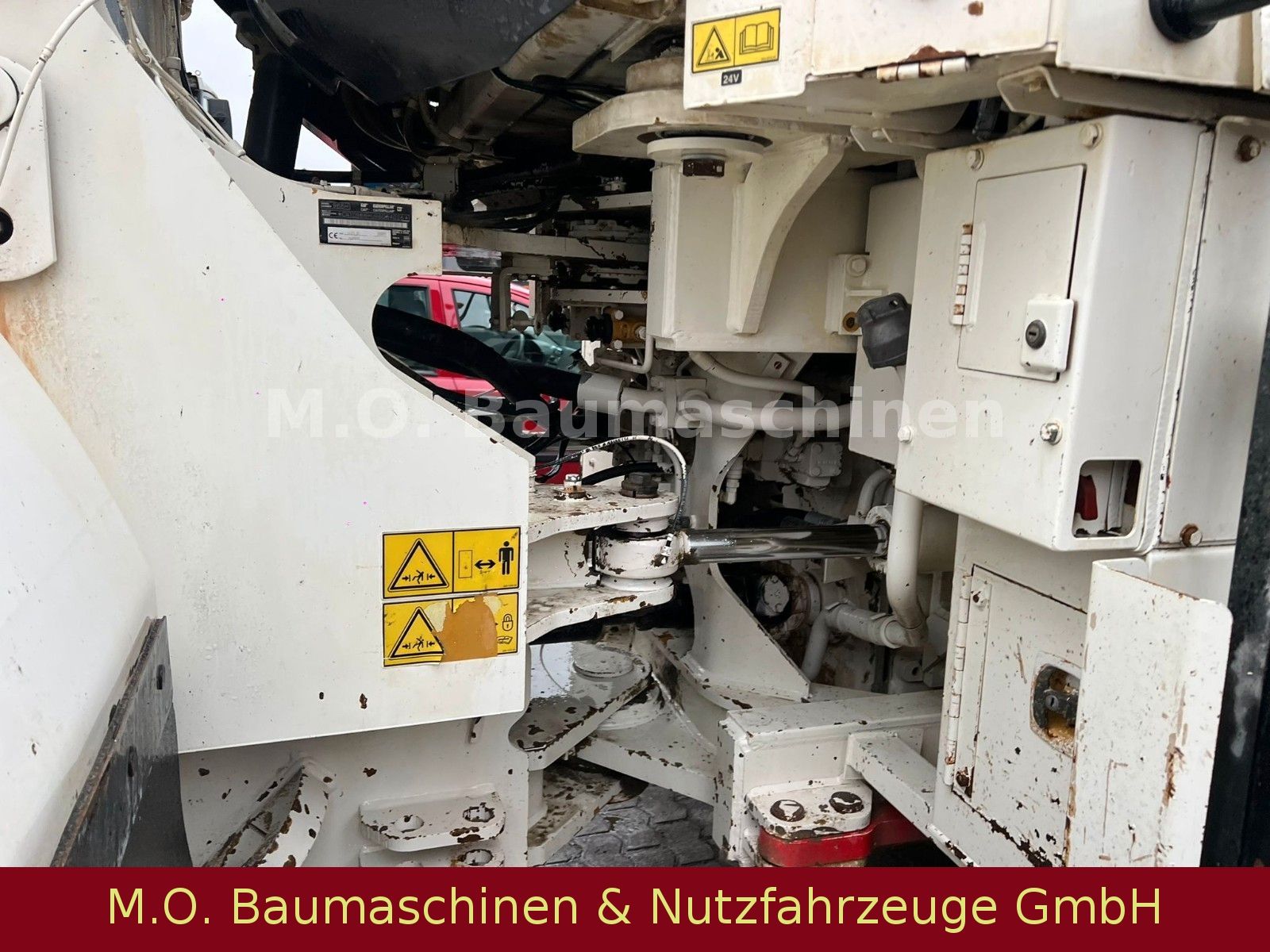 Fahrzeugabbildung CAT 966 H / AC / ZSA / Waage / Half Steering