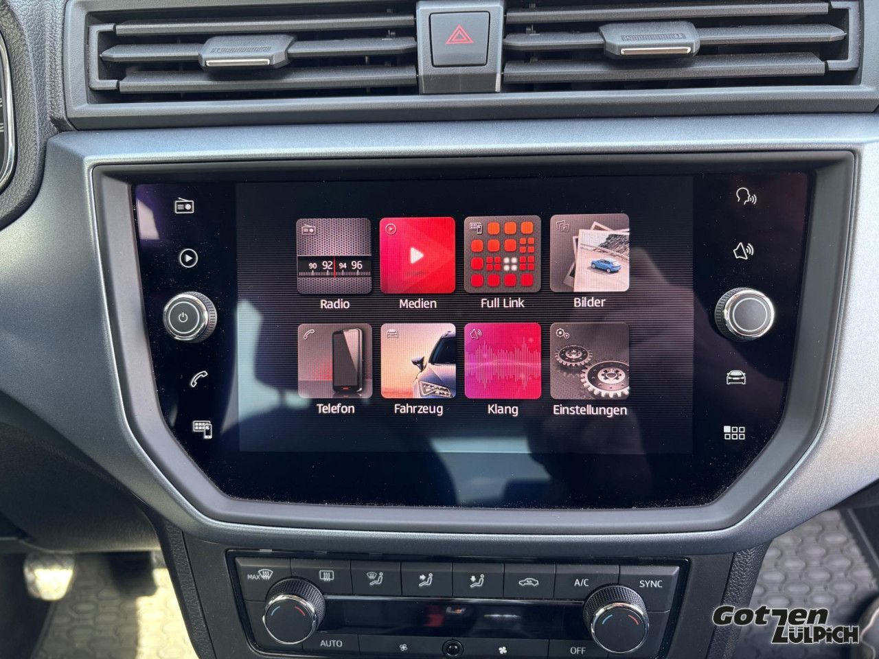 Fahrzeugabbildung SEAT Arona 1.0 TSI Style Style 1,0TSI Climatronic