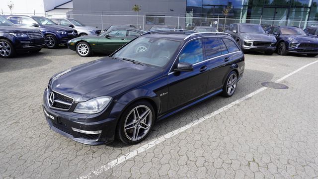 Mercedes-Benz C63 6,3I AMG V8 Amg-Line Sunroof