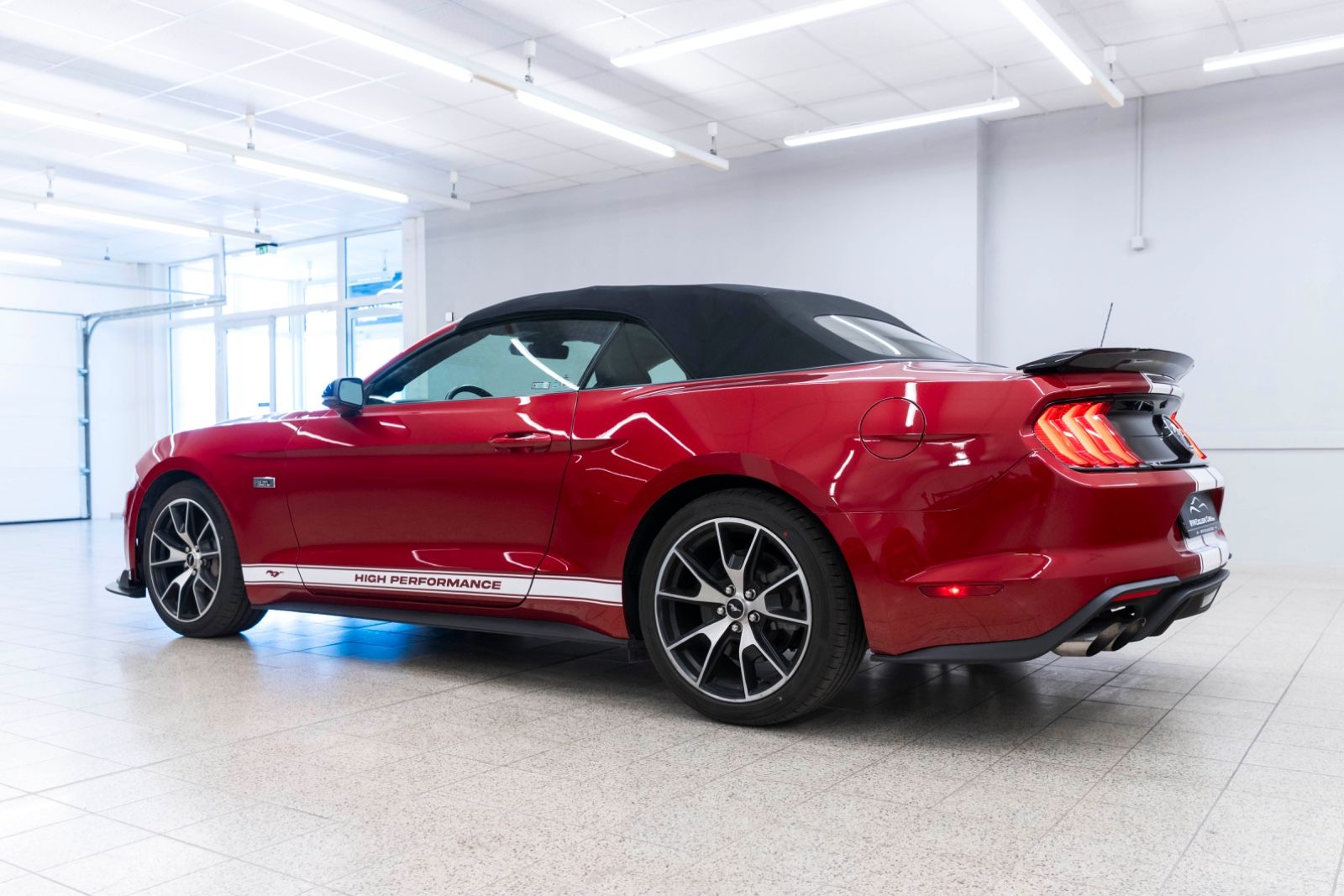 Fahrzeugabbildung Ford Mustang 2.3 HIGH PERFORMANCE ACC KAM TOTW LEDER