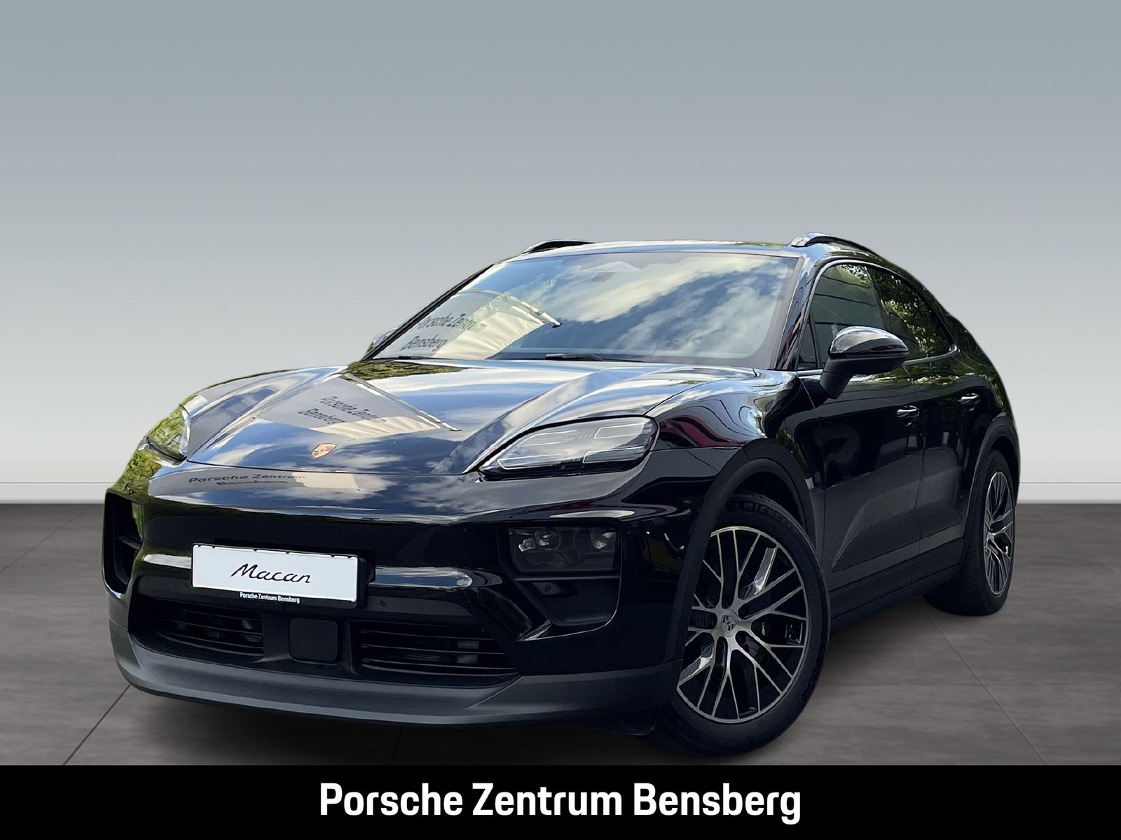 Porsche Macan Electric