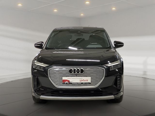 Q4 Sportback e-tron 40,Panoramadach,Assistenzpak