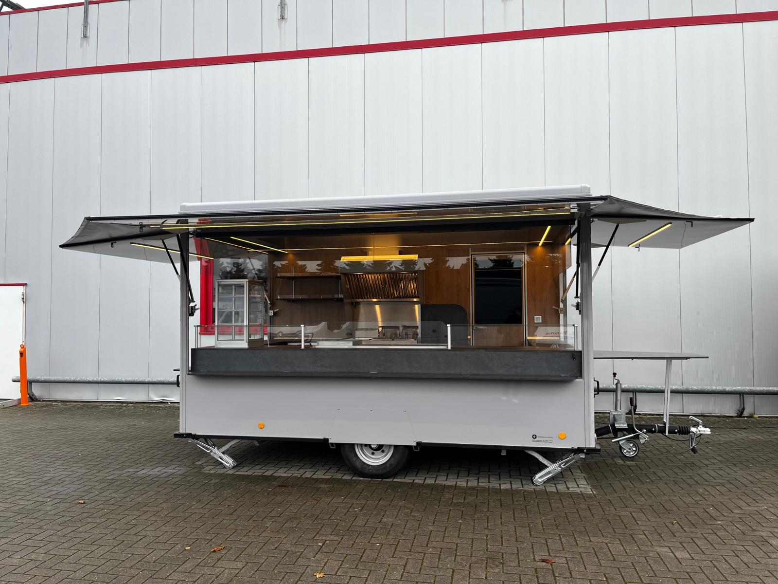 Esselmann Imbiss Foodtrailer Verkaufsanhänger