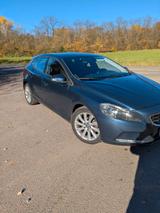 Volvo V40 D2 - - gebrauchte Volvo V40 aus dem Jahr 2012