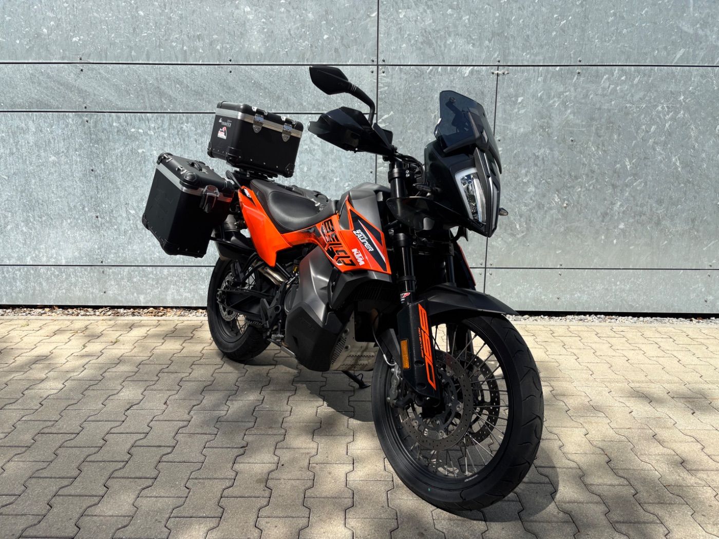 Fahrzeugabbildung KTM 890 Adventure Kofferset Quickshifter Tempomat