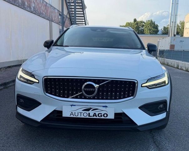 VOLVO V60 CC