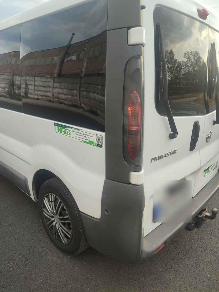 Nissan Primastar 2005 — photo 11