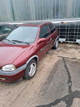 Opel Corsa B mit Anhängerkupplung - Opel Corsa aus 2000: B