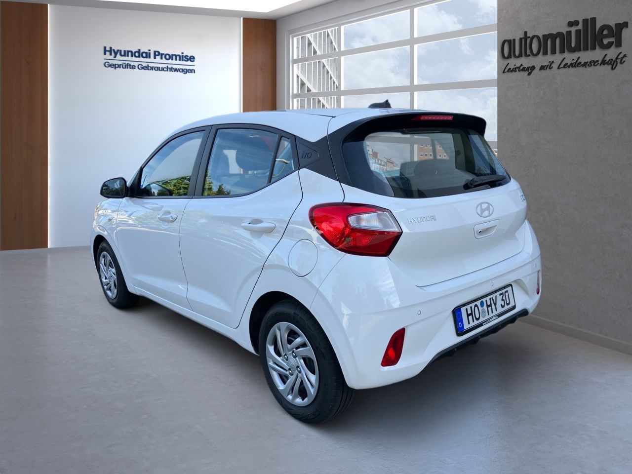 Fahrzeugabbildung Hyundai i10 SELECT Fernlichtass. Kam. Navi PDC SpurH