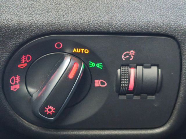 Audi A1 S-Line*S-Tronic-Autom*Bi-Xen*SHZ*PDC*