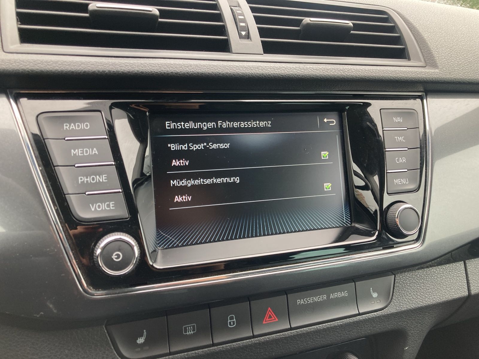 Fahrzeugabbildung SKODA Fabia Combi TSI Best-of DSG Navi Climatronic GRA