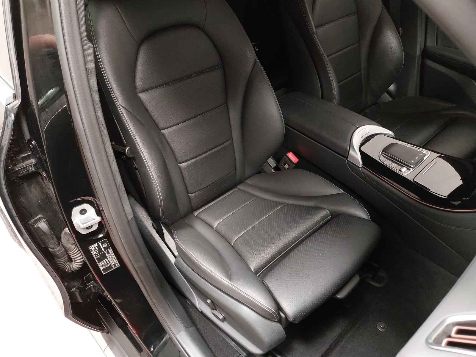 Mercedes-Benz EQC 400 4M Leder Navi LED Kamera Sound