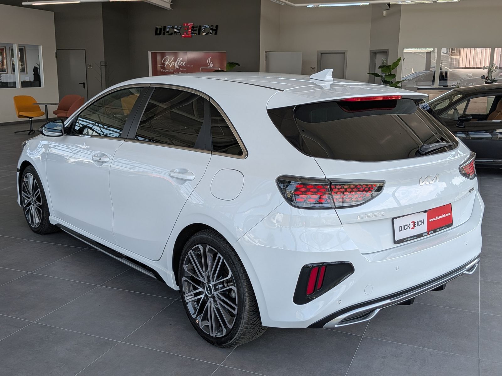 Fahrzeugabbildung Kia cee'd / Ceed GT Line LED JBL ACC KAM 7-JAHRE GAR