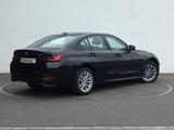 BMW 320i xDrive LCPROF+HUD+KAMERA+ESITZE+LED - BMW 320 in Essen