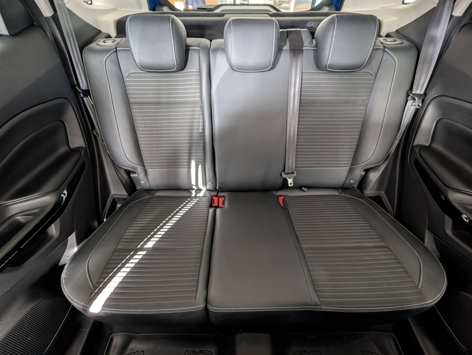 FORD EcoSport  1.0 EcoBoost Titanium Automatik Navi – Bild 13