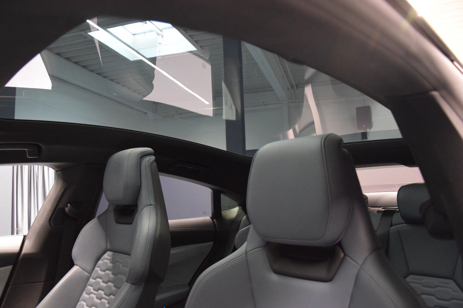Fahrzeugabbildung Audi e-tron GT quattro Leder Panorama ACC HeadUp B&O