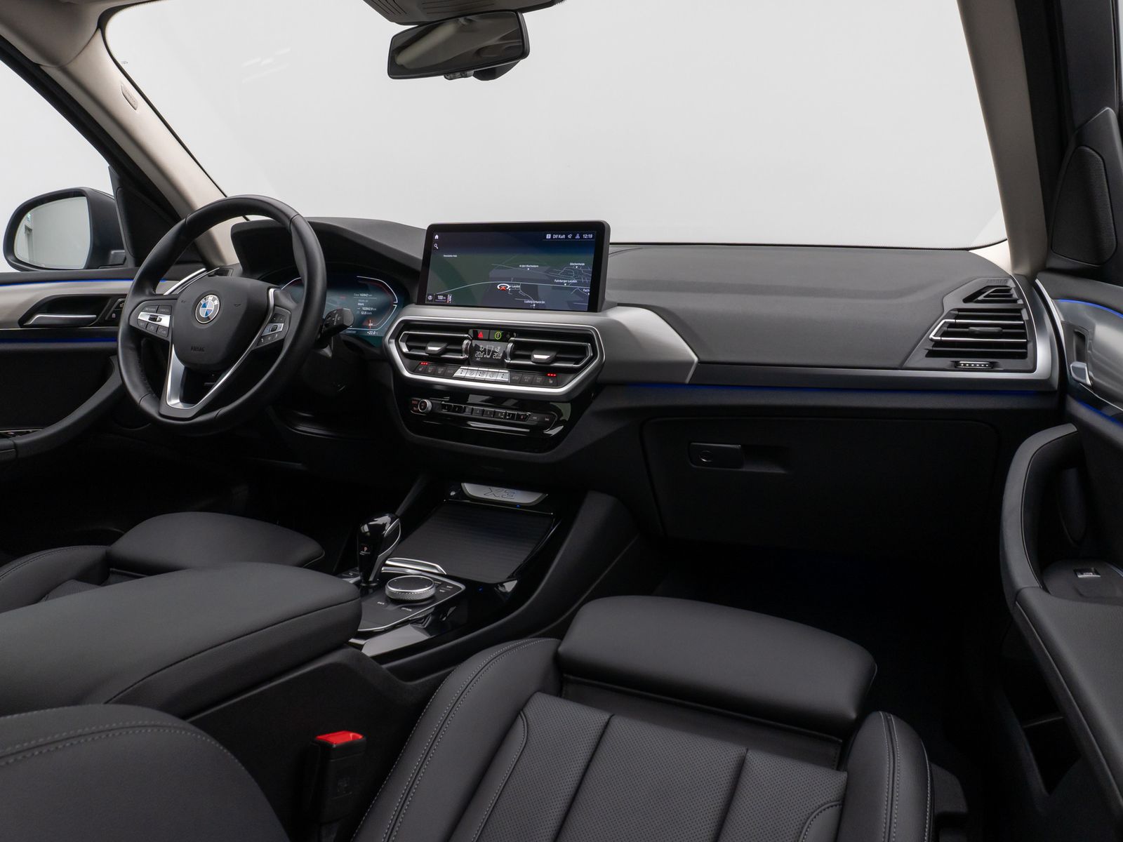 Fahrzeugabbildung BMW X3 xD20d KameraDAB HiFi Leder Alarm Sport 18Zoll