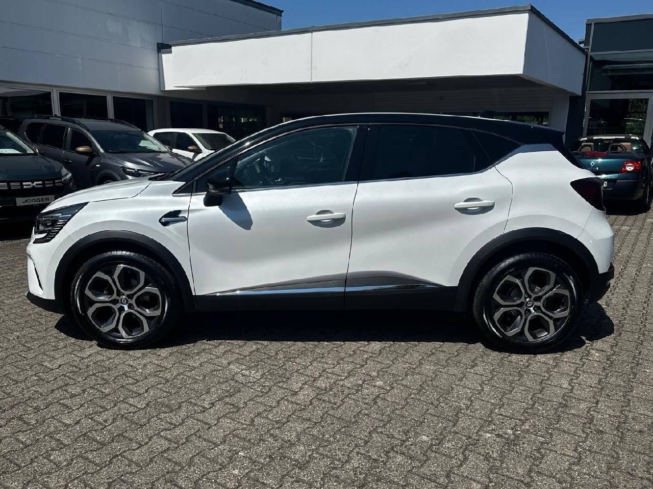 Fahrzeugabbildung Renault Captur Techno TCe 140 EDC