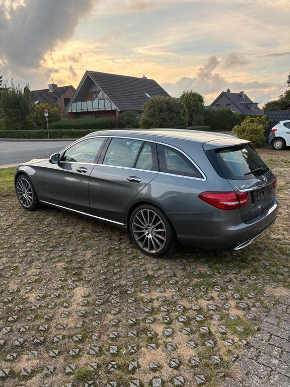 Image of Mercedes-Benz C 300