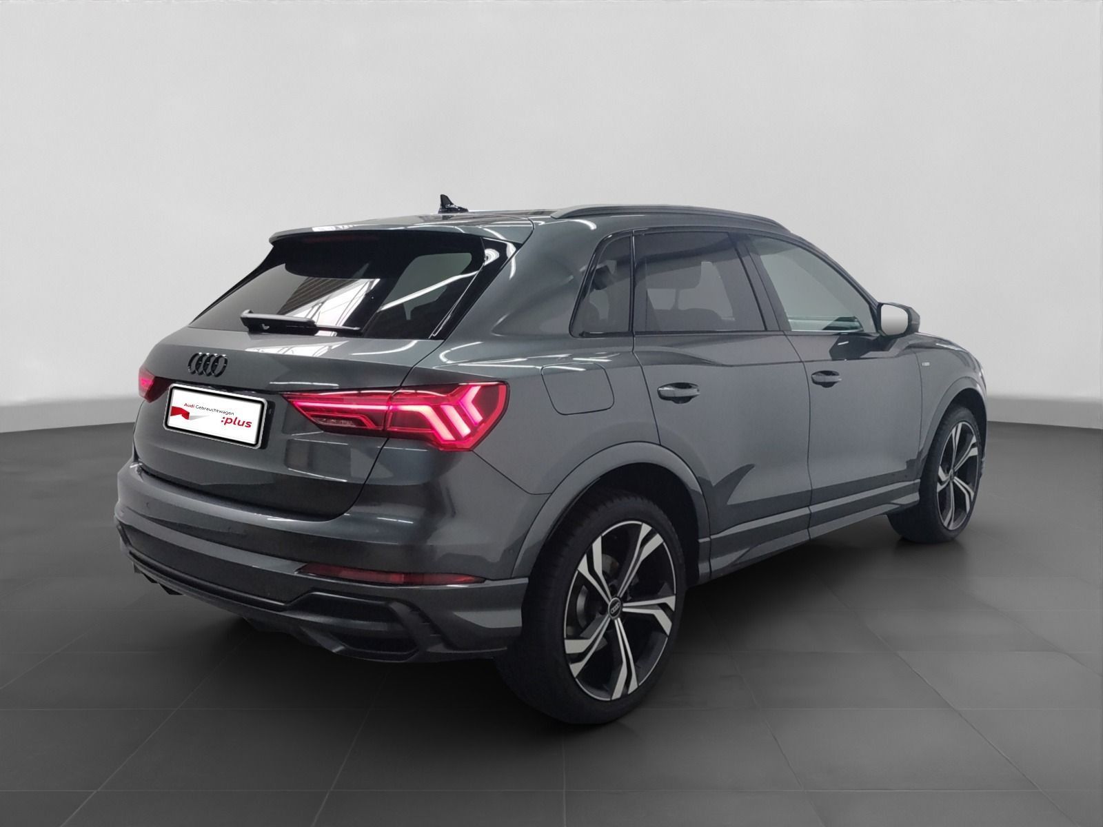 Audi Q3 45 TFSIe 2x S LINE PANO LM20 KAMERA OPS+ imagem 3