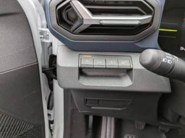 Fahrzeugabbildung Dacia Neuer Dacia Duster Expression TCe 130