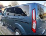 Ford Tourneo - blaue Ford Tourneo