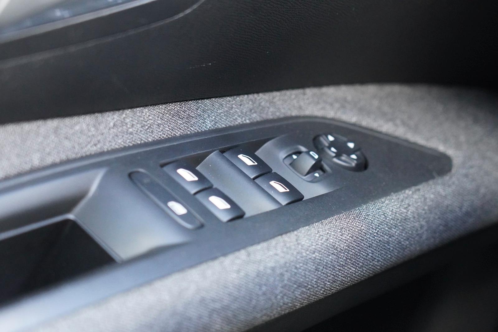 Peugeot 3008 Active MIT 3 JAHREN GARANTIE !!!