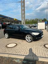 BMW 116i Sport Line Lim. 5trg. Automatik Klima Nav - BMW 116 Gebrauchtwagen in Mülheim (Ruhr)