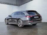 Mercedes-Benz E 300 e T BURM DISTR SPUR AIRMATIC STANDH 360 - Mercedes-Benz E-Klasse mit Hybrid-Antrieb