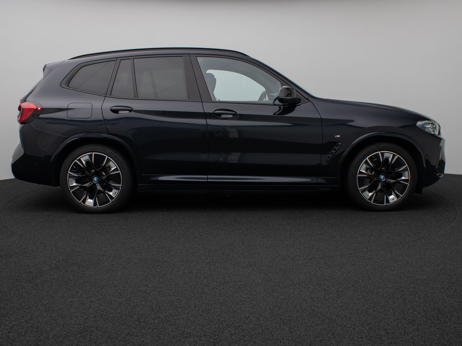 Fahrzeugabbildung BMW iX3 Impressive M Sport Panorama 360°HUD DAB H/K