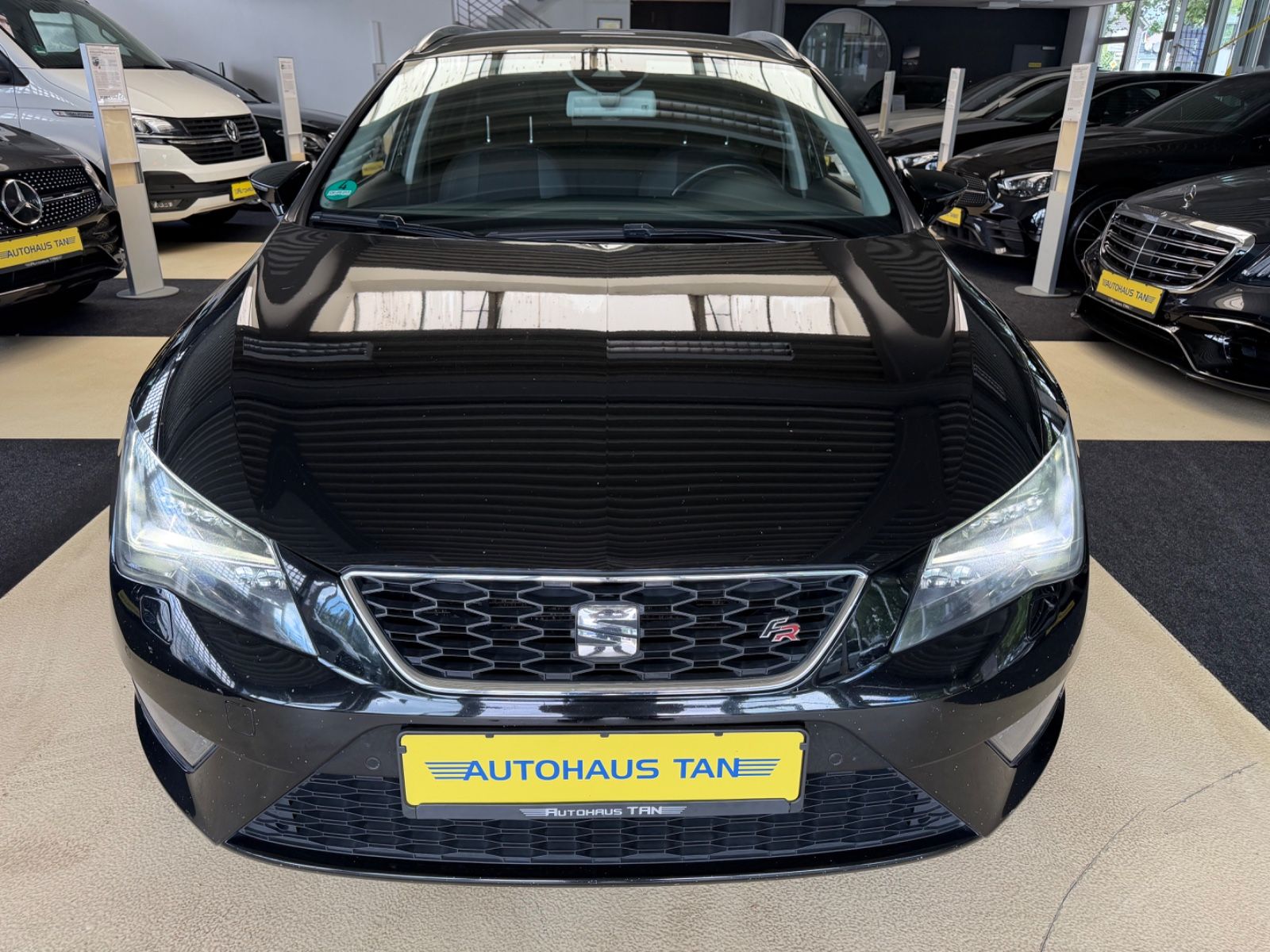 Fahrzeugabbildung SEAT Leon ST FR 2.0 TDI DSG 184PS * LED *