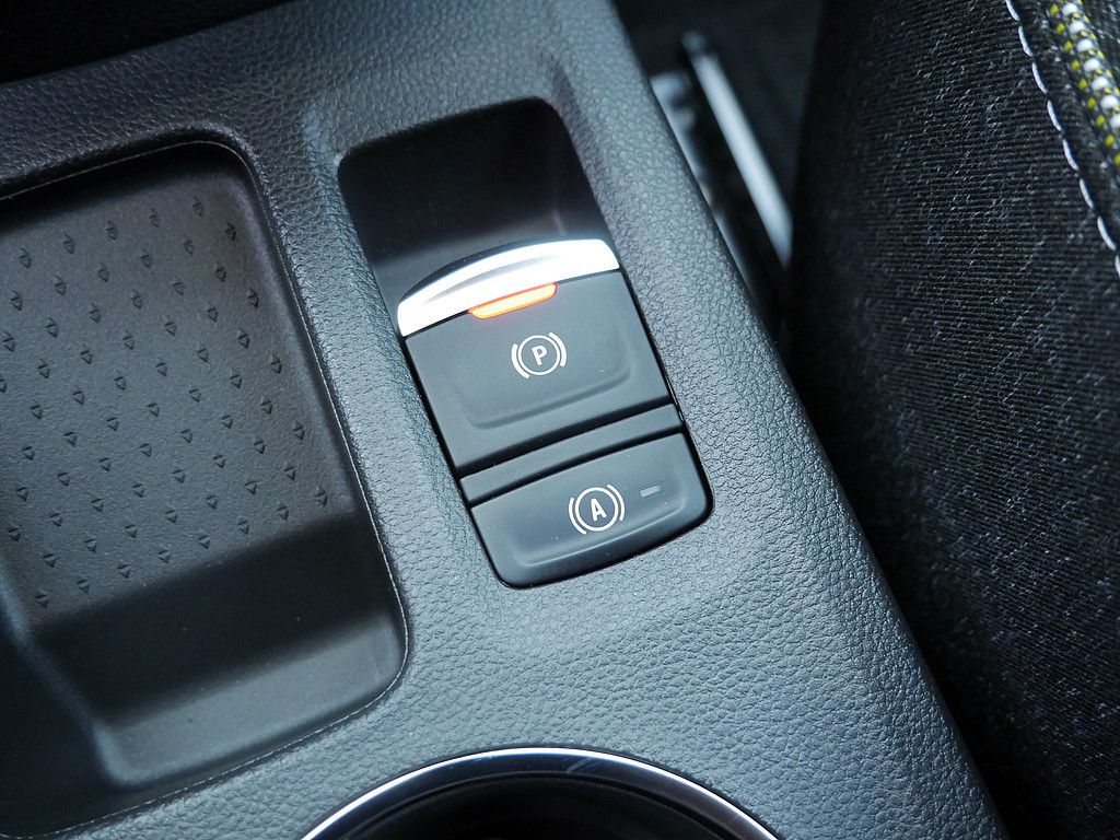 Fahrzeugabbildung Renault Captur Techno TCe 140 EDC Mild Hybrid