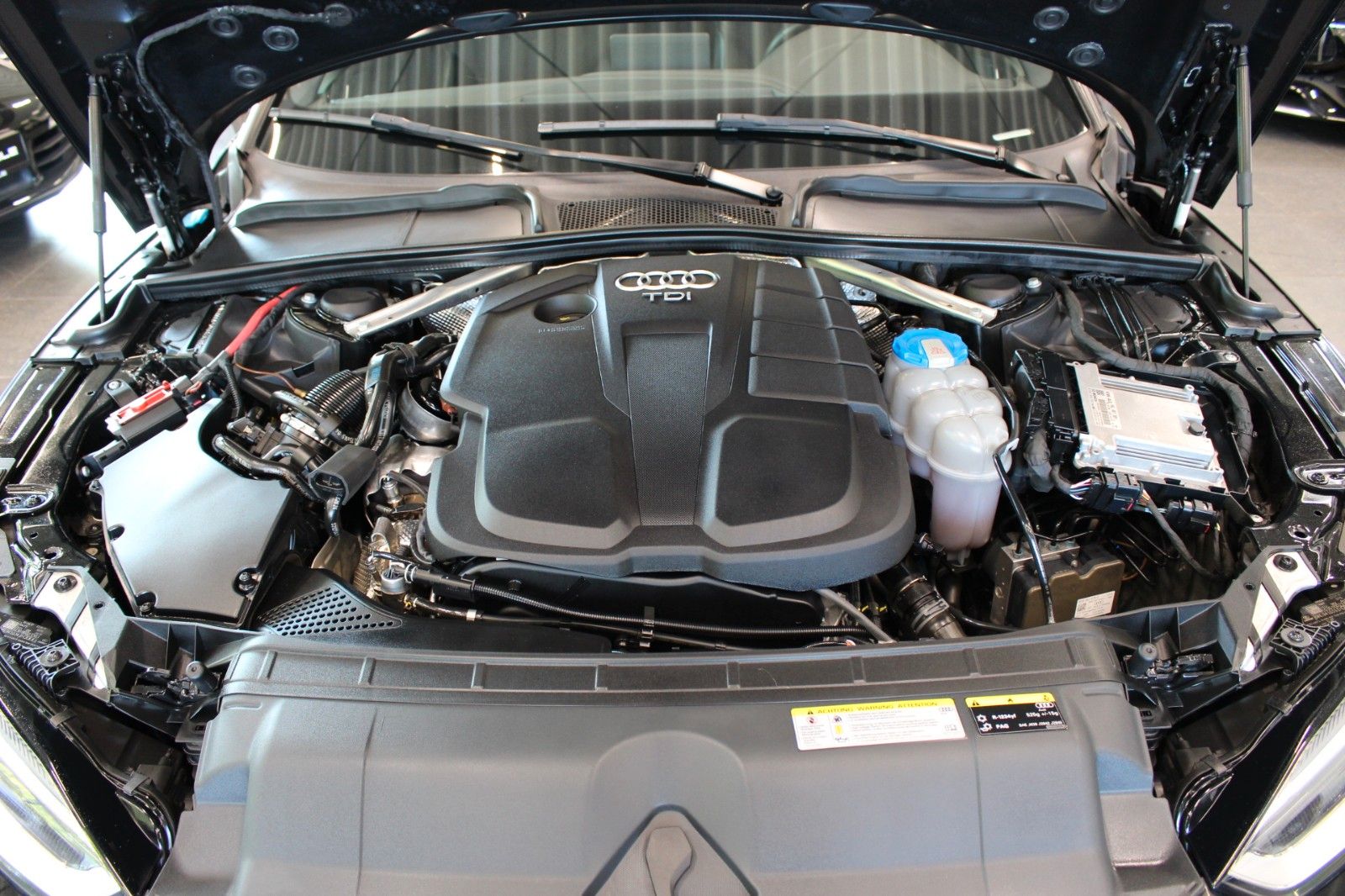 Fahrzeugabbildung Audi A5 2.0 TDI S Line Sportpaket 1.Hand+Keyless-Go