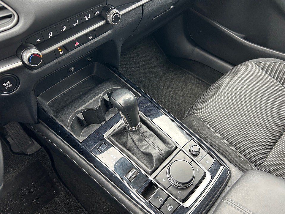 Fahrzeugabbildung Mazda CX-30 SKY-G 150 6AG 1HD GARANTIE NAV+LED+CARPLAY