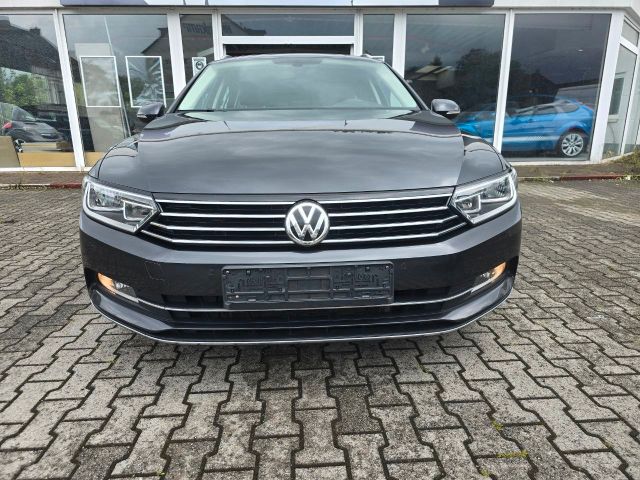 Volkswagen Passat 1.6 TDI DSG TOP