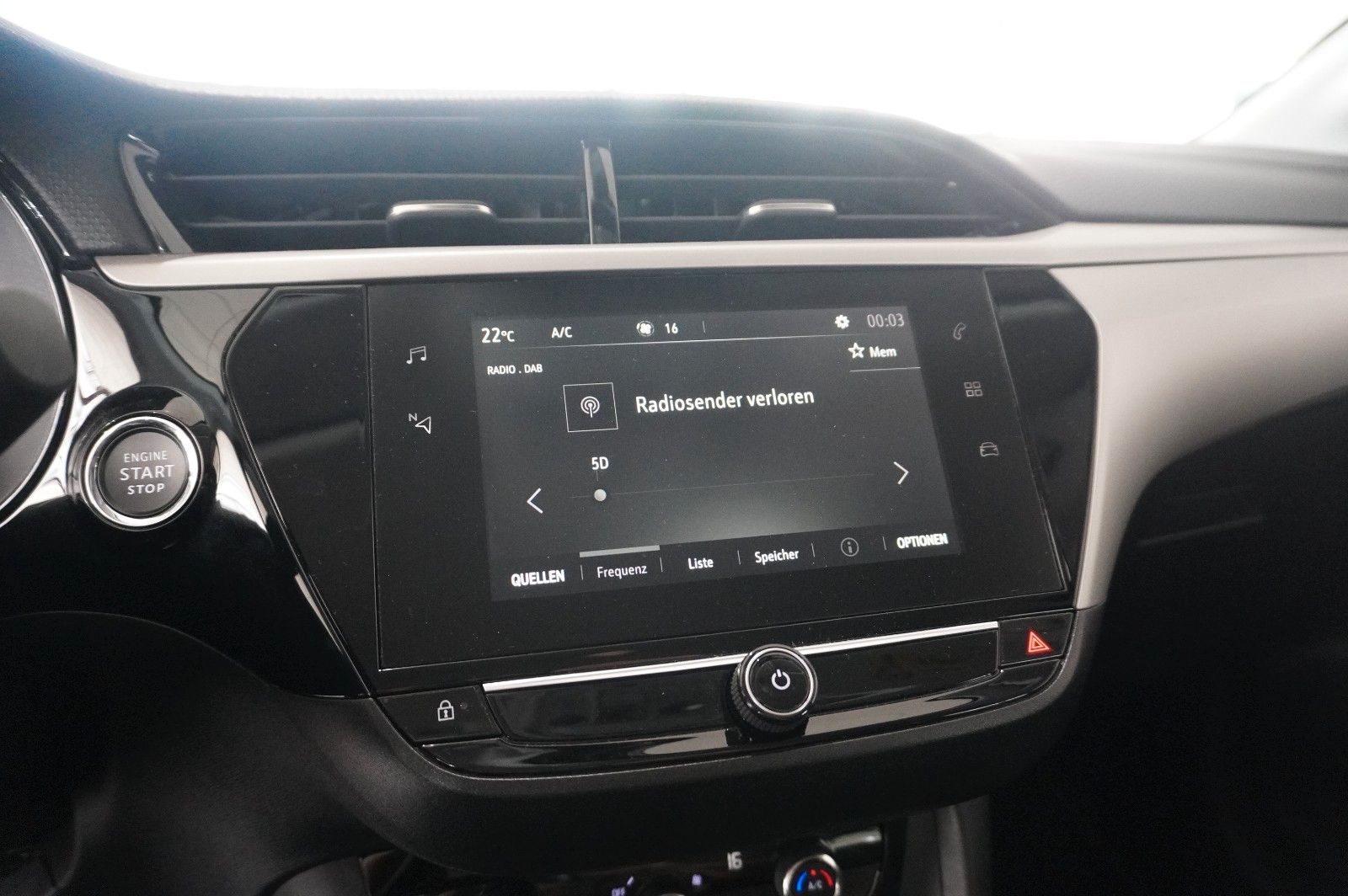 Fahrzeugabbildung Opel Corsa-e F EDITION 7KW NAVI/VIRT/TEMP/DAB/WÄRMEP.