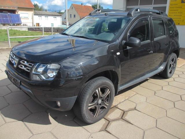 Dacia Duster 2015 — rear view