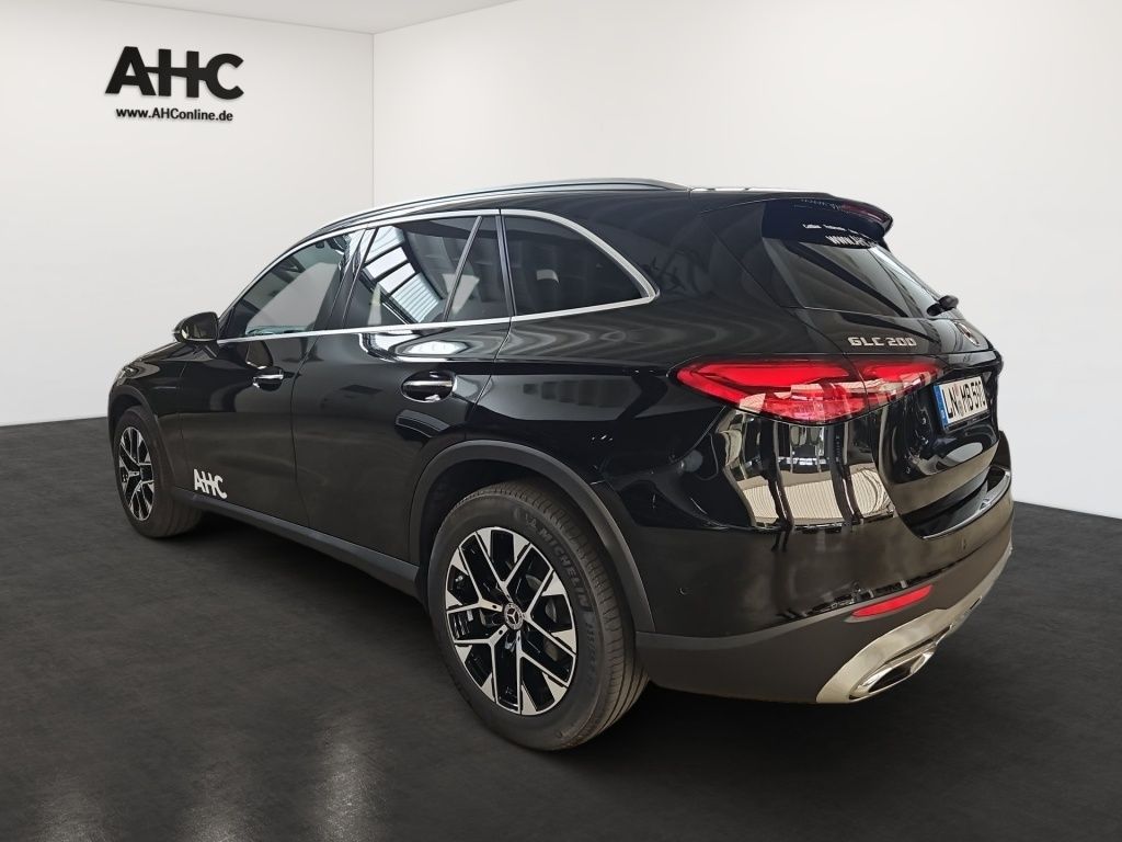 Fahrzeugabbildung Mercedes-Benz GLC 200 4MATIC +360+AHK+Winter+Akustikglas+LED+
