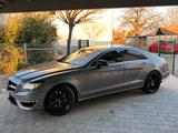 Mercedes-Benz CLS63 AMG *Carbon*PANO*AKTIV-SITZ*