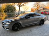 Mercedes-Benz CLS63 AMG *Carbon*PANO*AKTIV-SITZ* - Mercedes-Benz CLS 63 AMG: Coupé