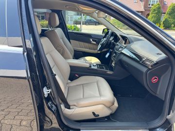 Mercedes E 220 - 8