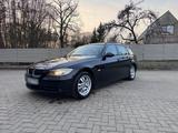 BMW 325 i E91 Tüv Neu,Vollleder - BMW 325 aus 2007: Kombi, 325i