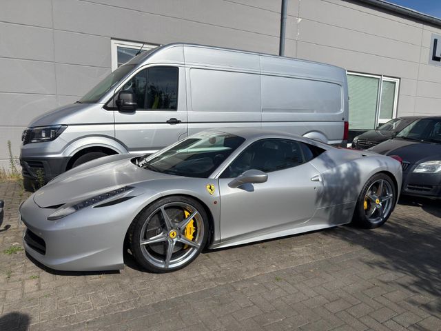 Ferrari 458 Italia -