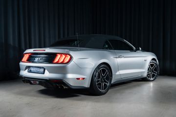 Ford Mustang - 4